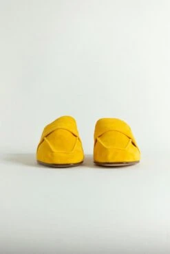 Art. 06 Loafer In Suede Mustard -Deux Amies Shop alessandra accessory art 06 loafer in suede mustard 31465304555574