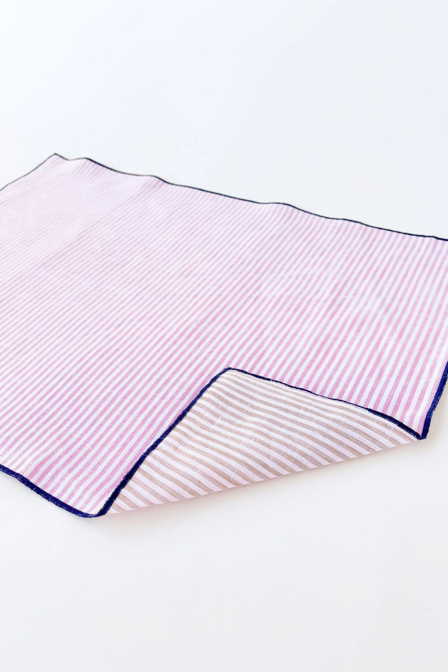 Placemats In Pink/Beige Stripe 4 Placemats In Pink/Beige Stripe - Image 4