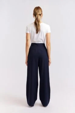 Laurel Blend Pant In Navy 9 Laurel Blend Pant In Navy -Deux Amies Shop alessandra cashmere pants laurel blend pant in navy 40461429735718