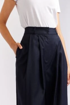 Laurel Wool Pant In Navy Houndstooth -Deux Amies Shop alessandra cashmere pants laurel wool pant in navy houndstooth 41441710113062