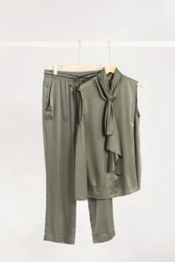 Savannah Silk Pant In Fern