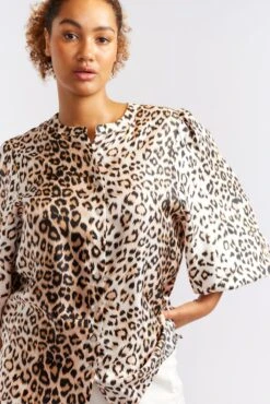 Deux Amies Shop -Deux Amies Shop alessandra cashmere shirts magnolia silk shirt in classic animal 40461691420966