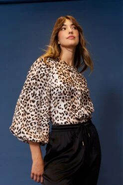 Magnolia Silk Shirt In Classic Animal 13 Magnolia Silk Shirt In Classic Animal -Deux Amies Shop alessandra cashmere shirts magnolia silk shirt in classic animal 40718663876902