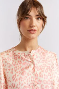 Magnolia Silk Shirt In Pink Animal 10 Magnolia Silk Shirt In Pink Animal -Deux Amies Shop alessandra cashmere shirts magnolia silk shirt in pink animal 40461695287590