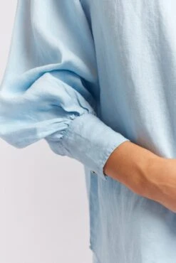 Soho Linen Shirt In Winter -Deux Amies Shop alessandra cashmere shirts soho linen shirt in winter 40460753338662