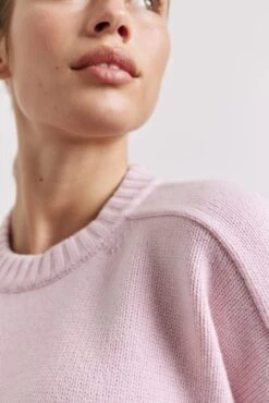 Polly Sweater In Tuberose -Deux Amies Shop alessandra cashmere sweater polly sweater in tuberose 41099640930598
