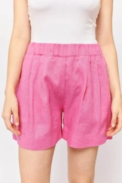 Remy Short In Strawberry Linen
