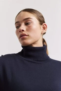 A Polo Bay Cotton Cashmere Sweater In Neat Navy -Deux Amies Shop alessandra sweater a polo bay cotton cashmere sweater in neat navy 41311989956902