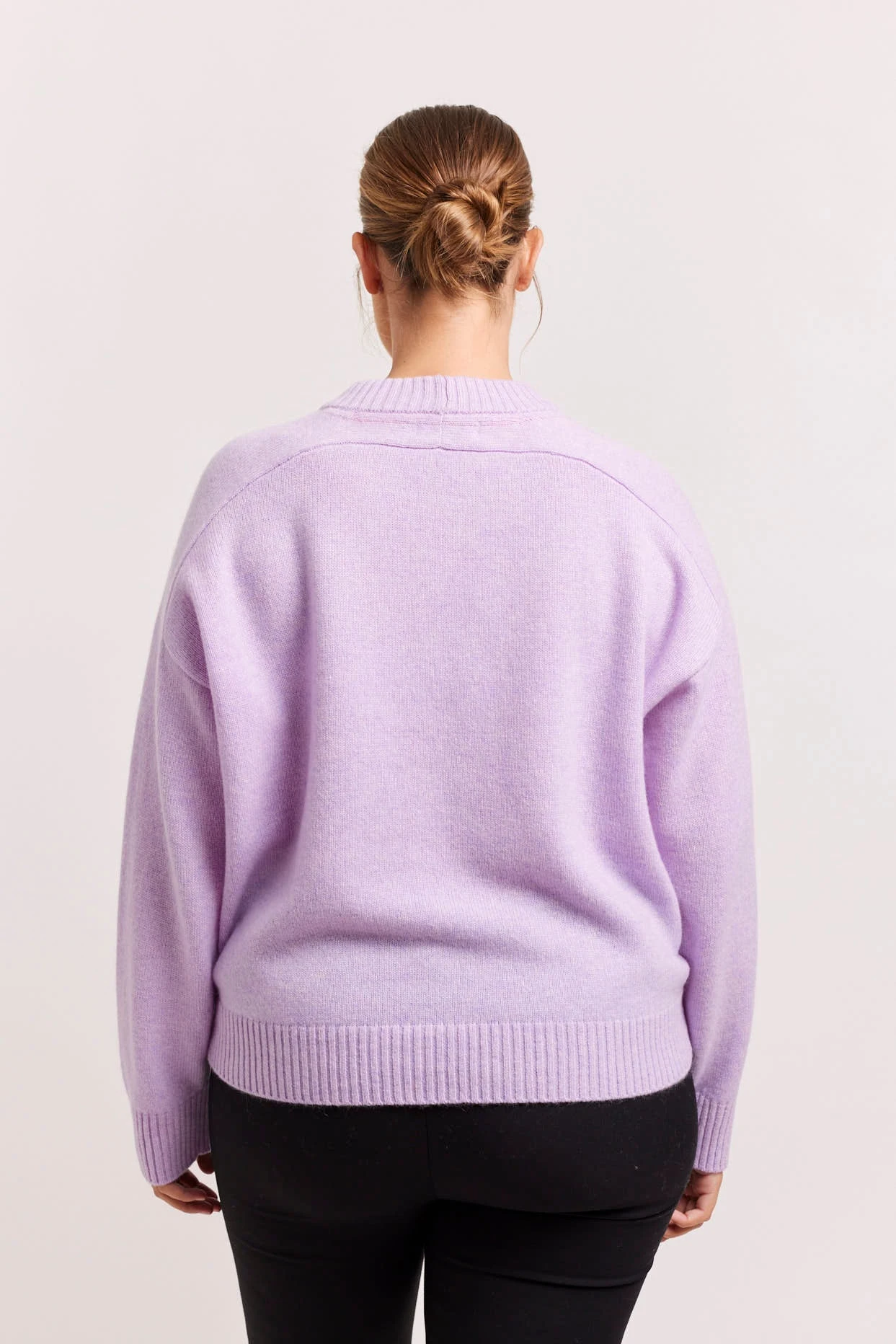 Blair Cashmere Sweater In Lavender 10 Blair Cashmere Sweater In Lavender - Image 10
