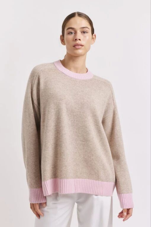 Julia Cashmere Sweater In Lightweight Beige -Deux Amies Shop alessandra sweater julia cashmere sweater in lightweight beige 41277630972198